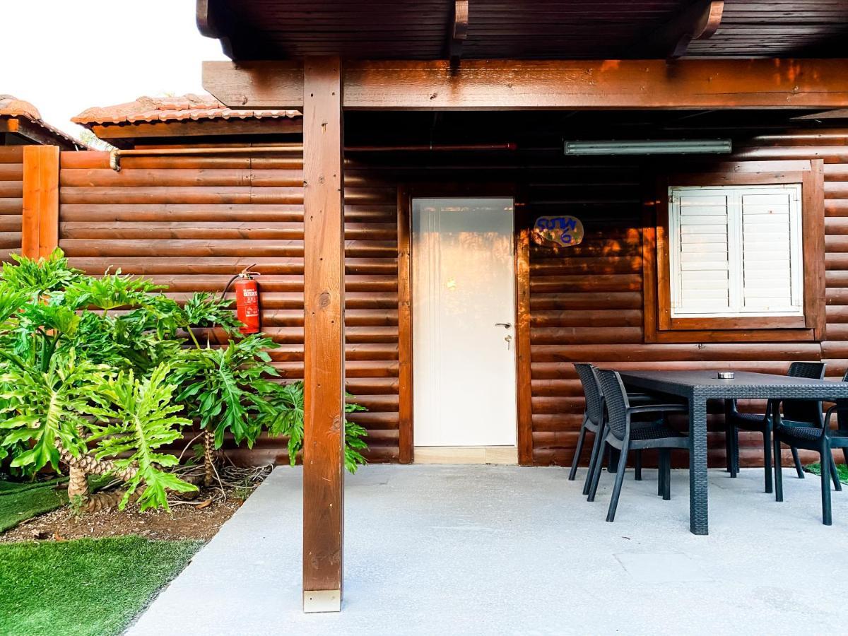 Etzel Tami Hospitality Hotel Neot Golan Exterior photo