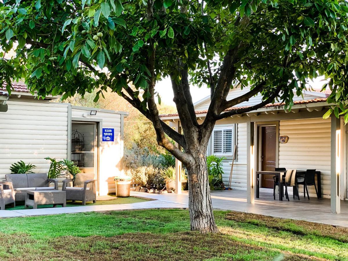 Etzel Tami Hospitality Hotel Neot Golan Exterior photo