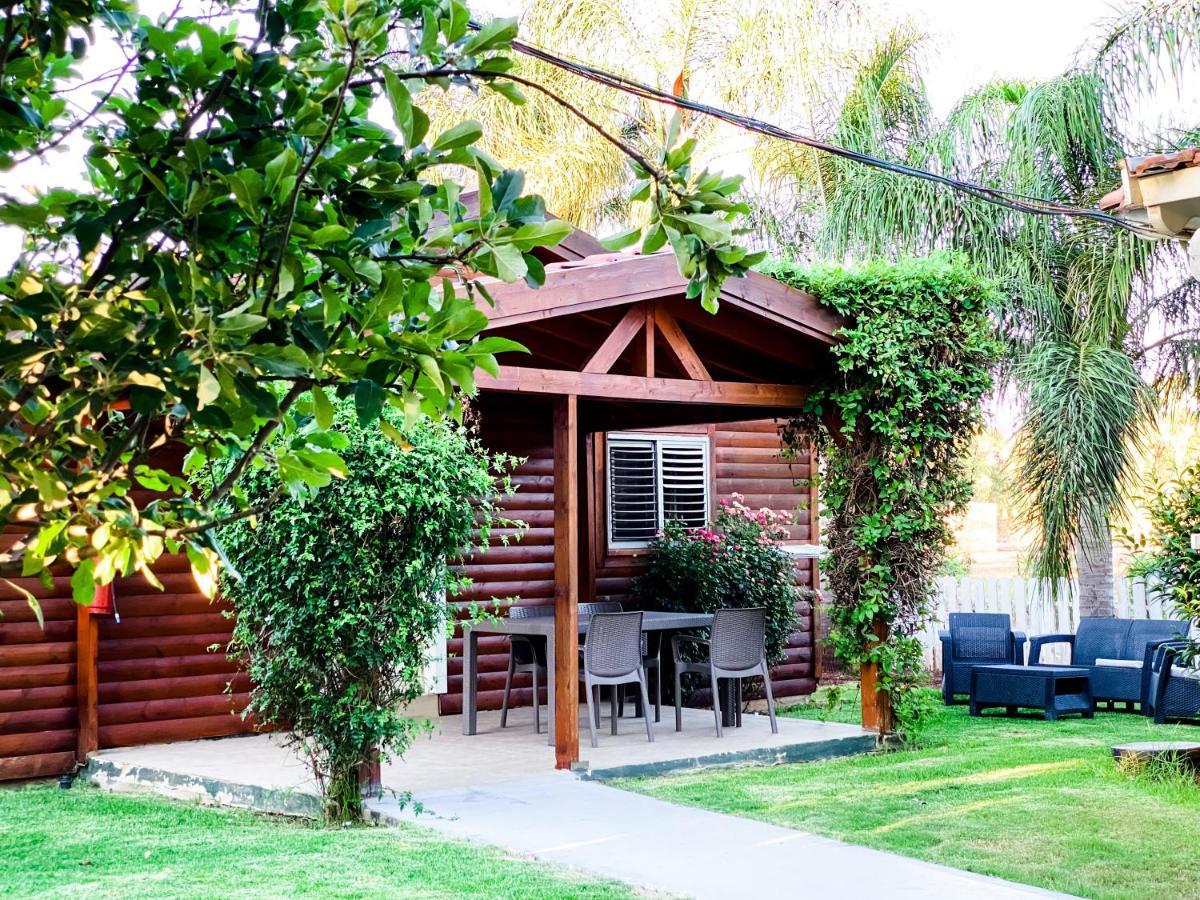 Etzel Tami Hospitality Hotel Neot Golan Exterior photo