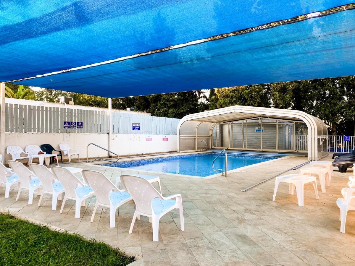 Etzel Tami Hospitality Hotel Neot Golan Exterior photo