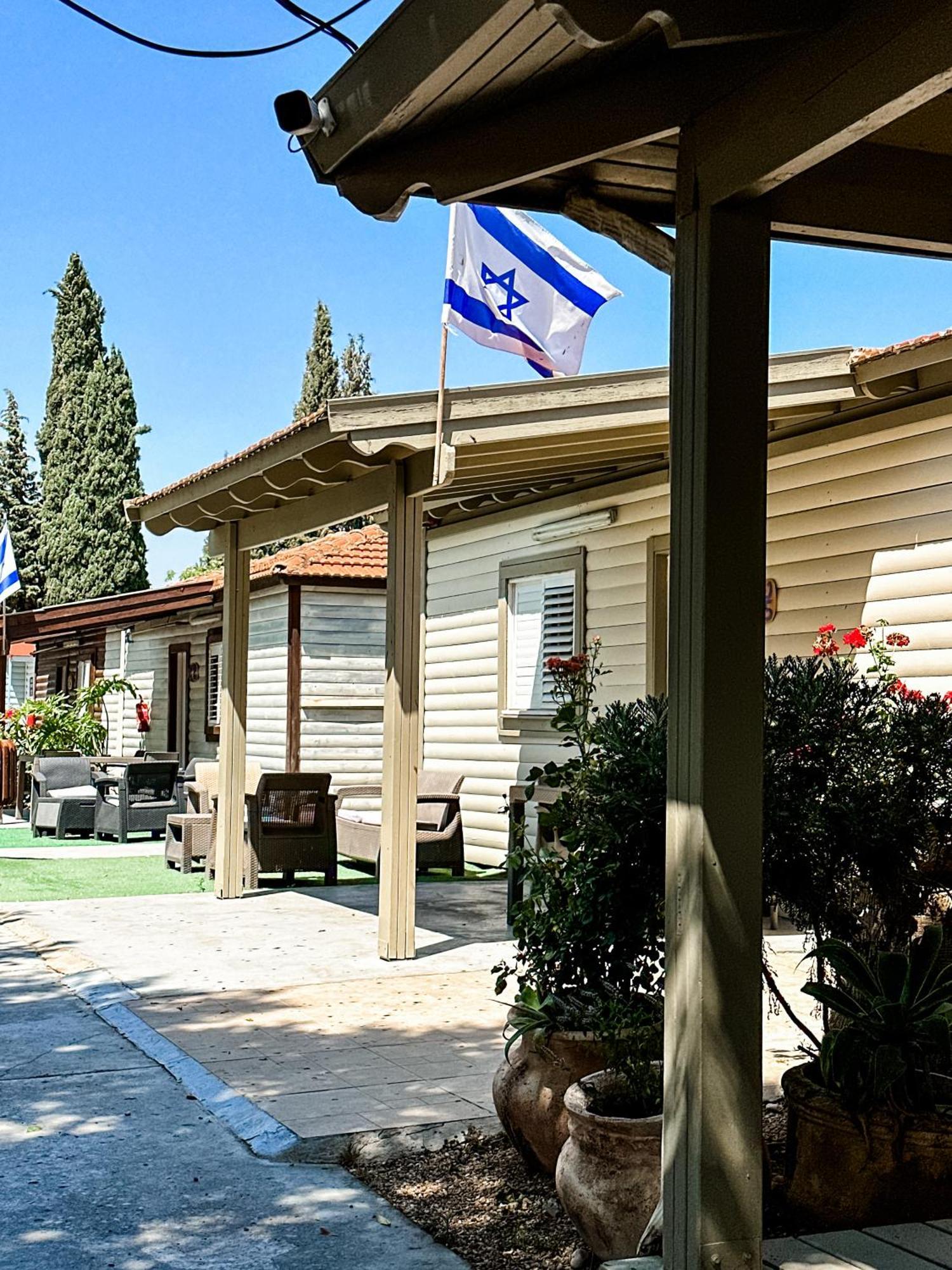 Etzel Tami Hospitality Hotel Neot Golan Exterior photo